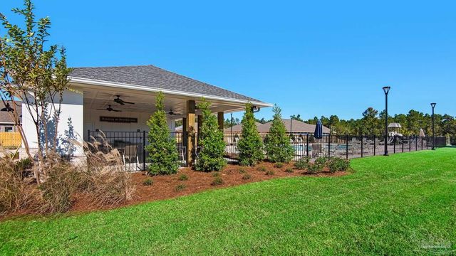 3468 Crossvine Rd, Cantonment, FL 32533