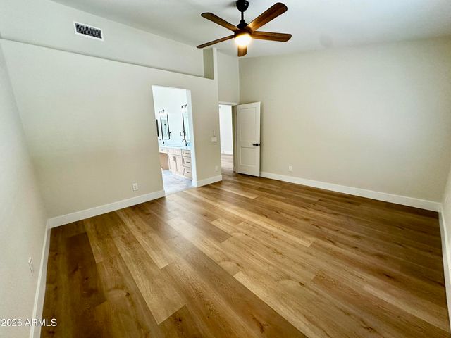 7352 W VIA DEL SOL Drive, Glendale, AZ 85310
