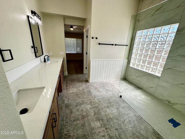 7352 W VIA DEL SOL Drive, Glendale, AZ 85310