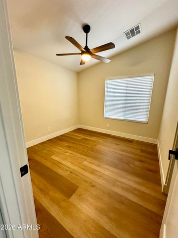 7352 W VIA DEL SOL Drive, Glendale, AZ 85310