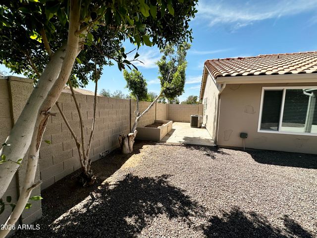 7352 W VIA DEL SOL Drive, Glendale, AZ 85310