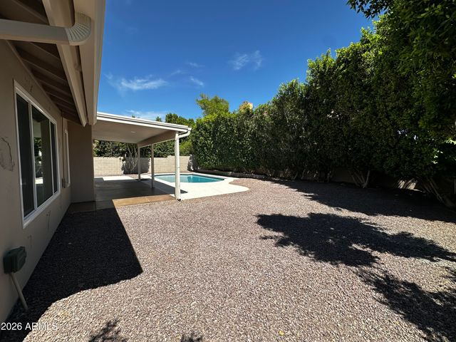 7352 W VIA DEL SOL Drive, Glendale, AZ 85310