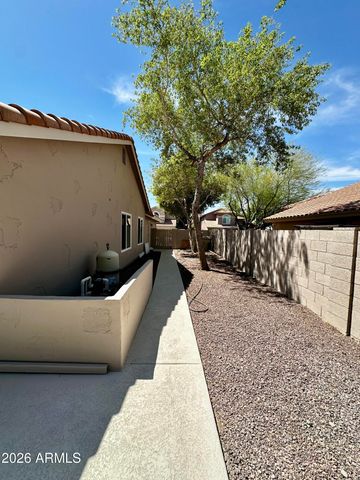 7352 W VIA DEL SOL Drive, Glendale, AZ 85310