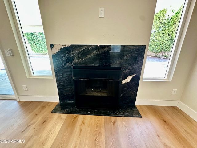 7352 W VIA DEL SOL Drive, Glendale, AZ 85310