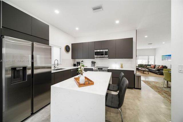 95 NW 52nd St, Miami, FL 33127