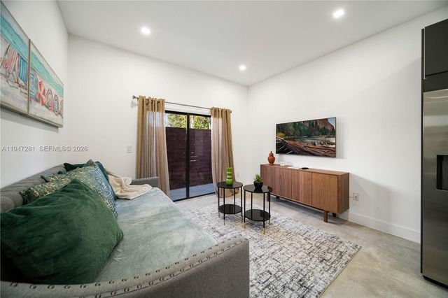 95 NW 52nd St, Miami, FL 33127