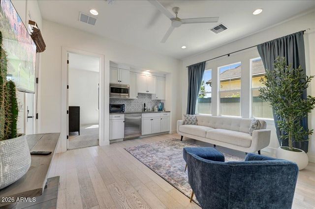 3494 E BLOOMFIELD Parkway, Gilbert, AZ 85296