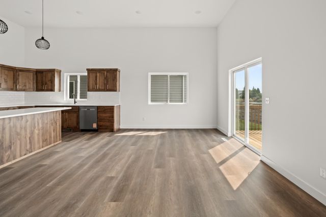 2611 38 Avenue S, Moorhead, MN 56560