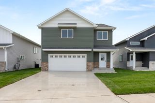 2611 38 Avenue S, Moorhead, MN 56560