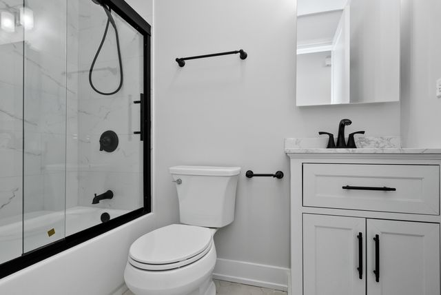 7800 W Kingston Drive, Frankfort, IL 60423