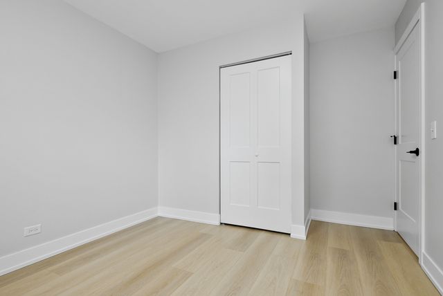 7800 W Kingston Drive, Frankfort, IL 60423