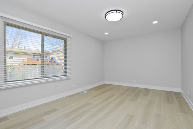 7800 W Kingston Drive, Frankfort, IL 60423