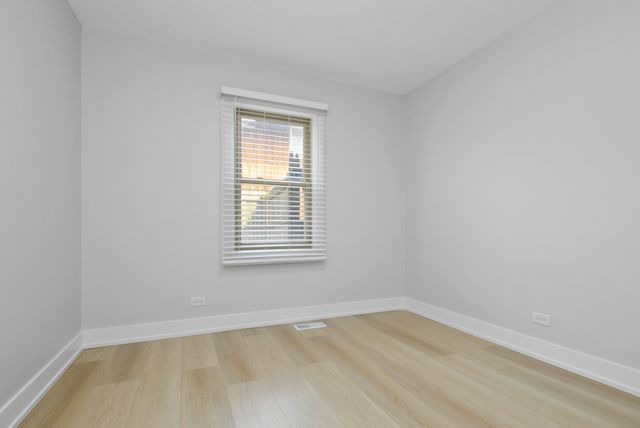 7800 W Kingston Drive, Frankfort, IL 60423