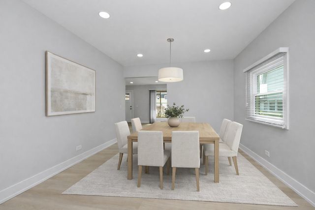 7800 W Kingston Drive, Frankfort, IL 60423