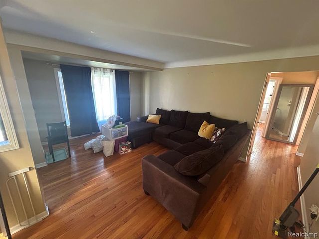 27225 Lyndon, Redford, MI 48239