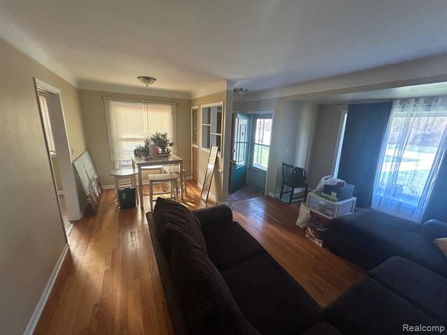 27225 Lyndon, Redford, MI 48239