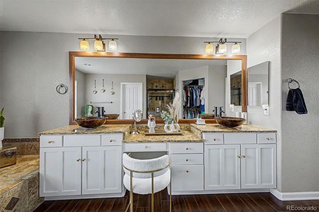 24781 E Ontario Drive, Aurora, CO 80016