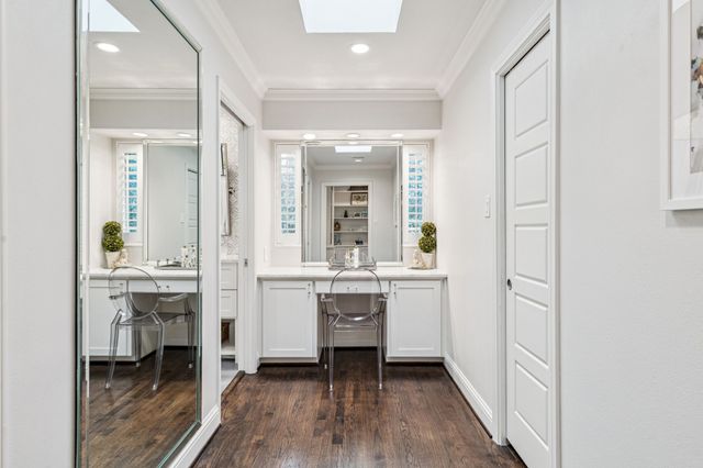 7032 Lavendale Avenue, Dallas, TX 75230