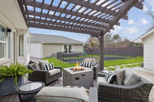 7032 Lavendale Avenue, Dallas, TX 75230