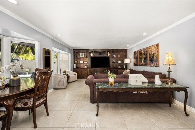 4051 Salacia, Irvine, CA 92620