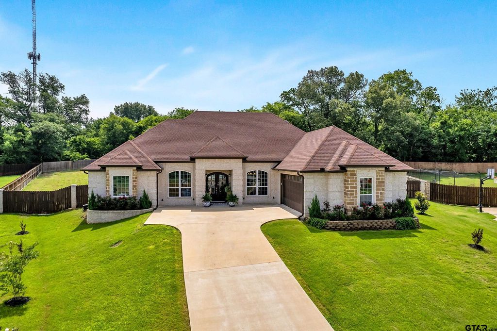 231 Sunnys Halo, Bullard, TX 75757