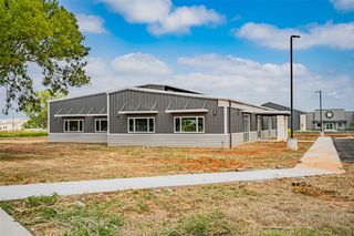 901 Tucker Way, Granbury, TX 76048