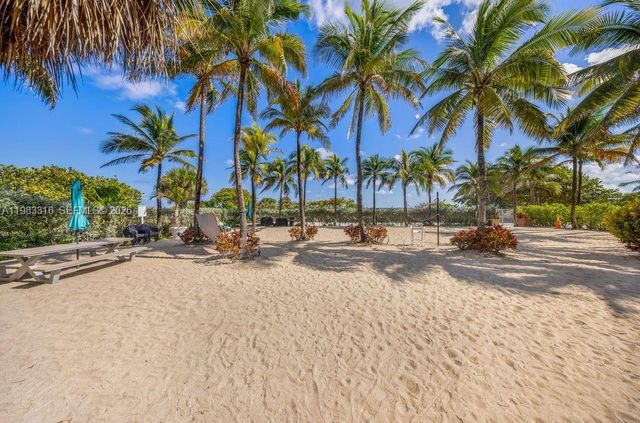 9172 Collins Ave 212, Surfside, FL 33154