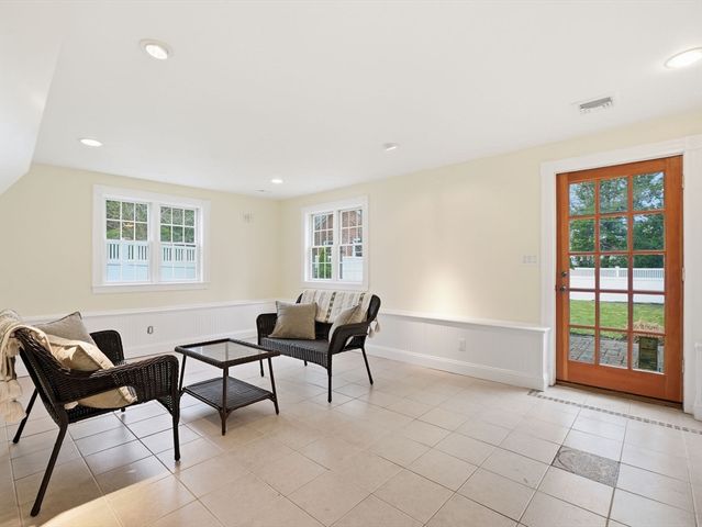 37 Pomfret St, Boston, MA 02132