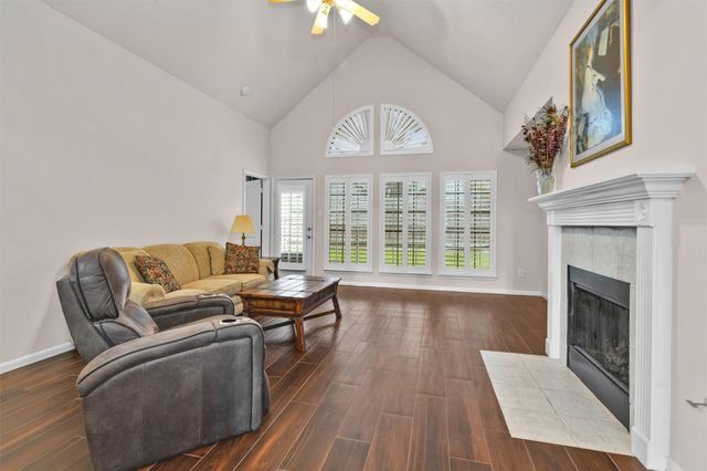3510 Harbor Pass Lane, Friendswood, TX 77546