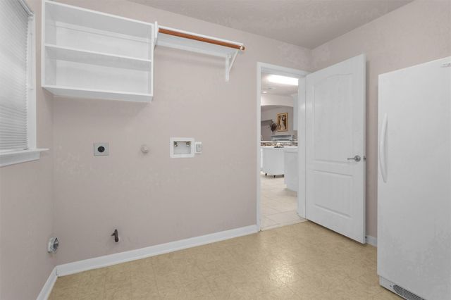 3510 Harbor Pass Lane, Friendswood, TX 77546