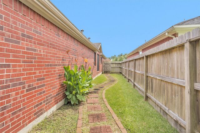3510 Harbor Pass Lane, Friendswood, TX 77546