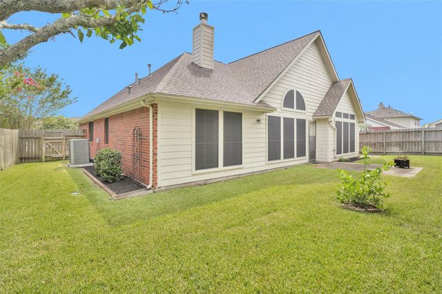 3510 Harbor Pass Lane, Friendswood, TX 77546