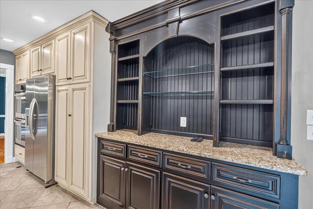9225 Evening Shadow Drive, Chattanooga, TN 37421