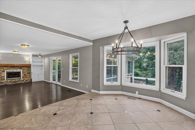 9225 Evening Shadow Drive, Chattanooga, TN 37421