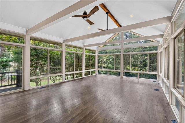 9225 Evening Shadow Drive, Chattanooga, TN 37421