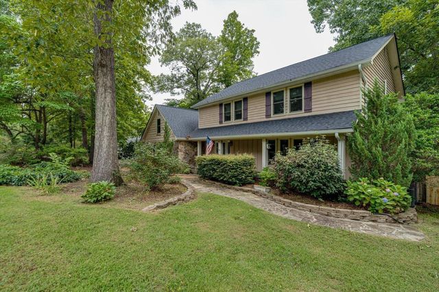 9225 Evening Shadow Drive, Chattanooga, TN 37421