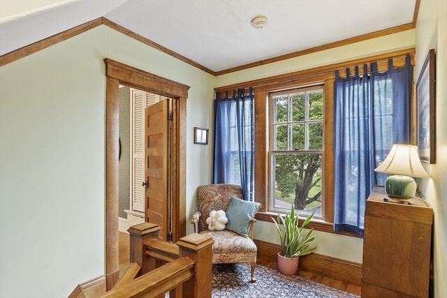 6 Moore Ave, Worcester, MA 01602