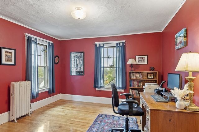 6 Moore Ave, Worcester, MA 01602