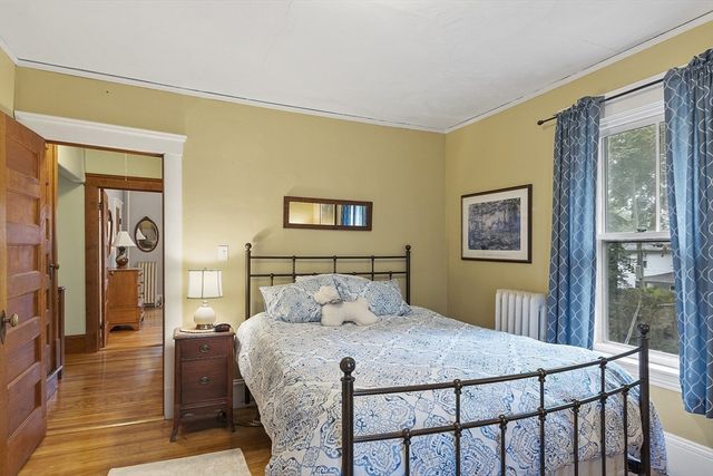 6 Moore Ave, Worcester, MA 01602