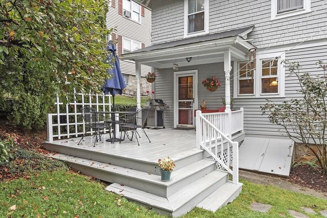 6 Moore Ave, Worcester, MA 01602