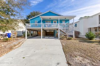 120 NE 10th Street, Oak Island, NC 28465