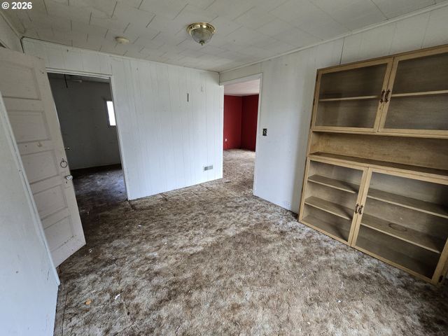 423 LONG Ave, Kelso, WA 98626