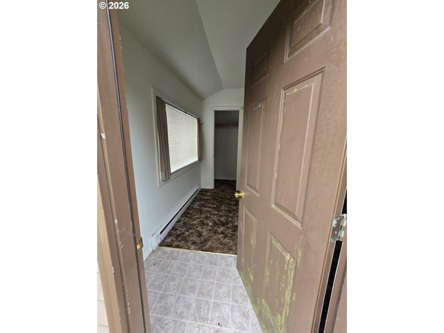 423 LONG Ave, Kelso, WA 98626