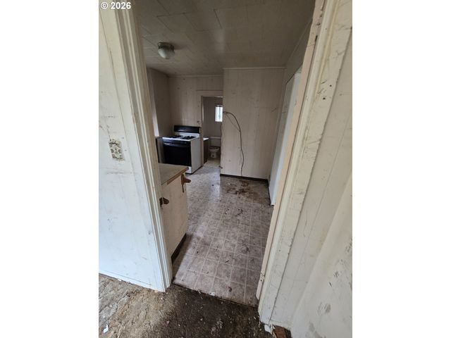 423 LONG Ave, Kelso, WA 98626