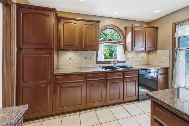 6114 Groton Street NW, Canton, OH 44708