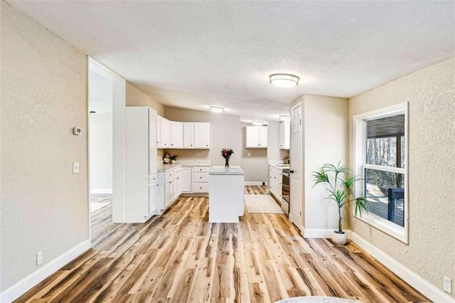 90 Oak Ridge Drive, Carrollton, GA 30116