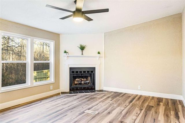 90 Oak Ridge Drive, Carrollton, GA 30116