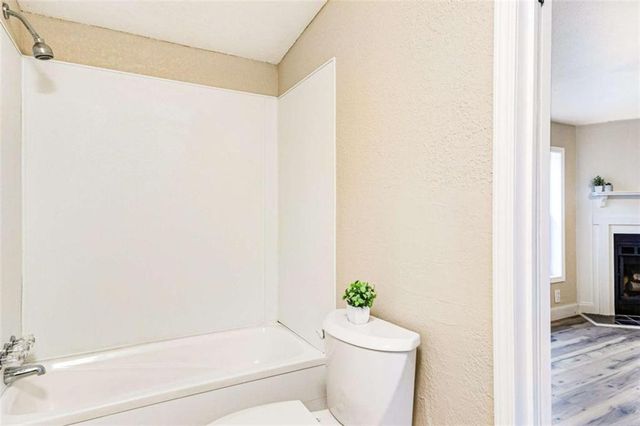 90 Oak Ridge Drive, Carrollton, GA 30116