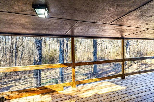 90 Oak Ridge Drive, Carrollton, GA 30116