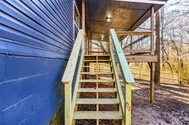 90 Oak Ridge Drive, Carrollton, GA 30116